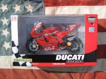 images/productimages/small/Ducati Desmosedici GP8 10527 Protar 1;9 nw.jpg